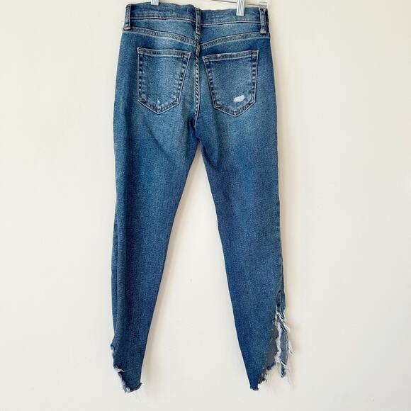 We the Free People Jeans Size 24 Sabrina Super Skinny Distressed Raw Hem Denim - Picture 3 of 7